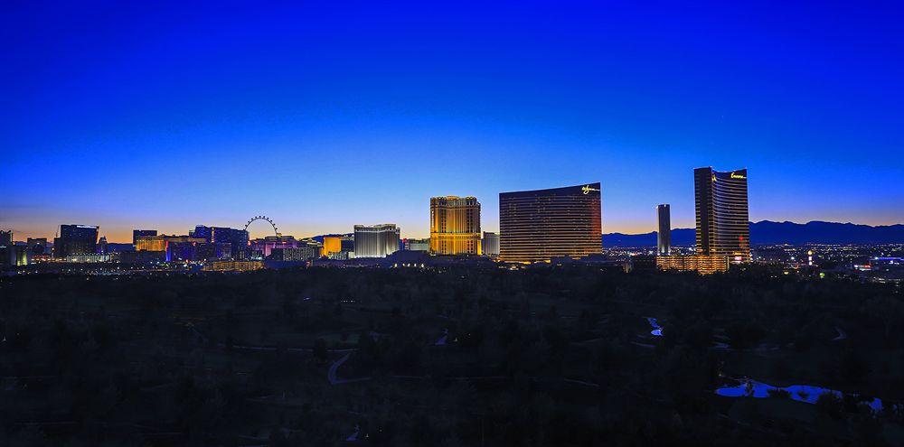 Renaissance Las Vegas Hotel Экстерьер фото